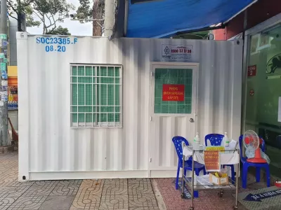 Provide hospitals in Ho Chi Minh City with containers specifically designed for isolating patients in a clinic setting