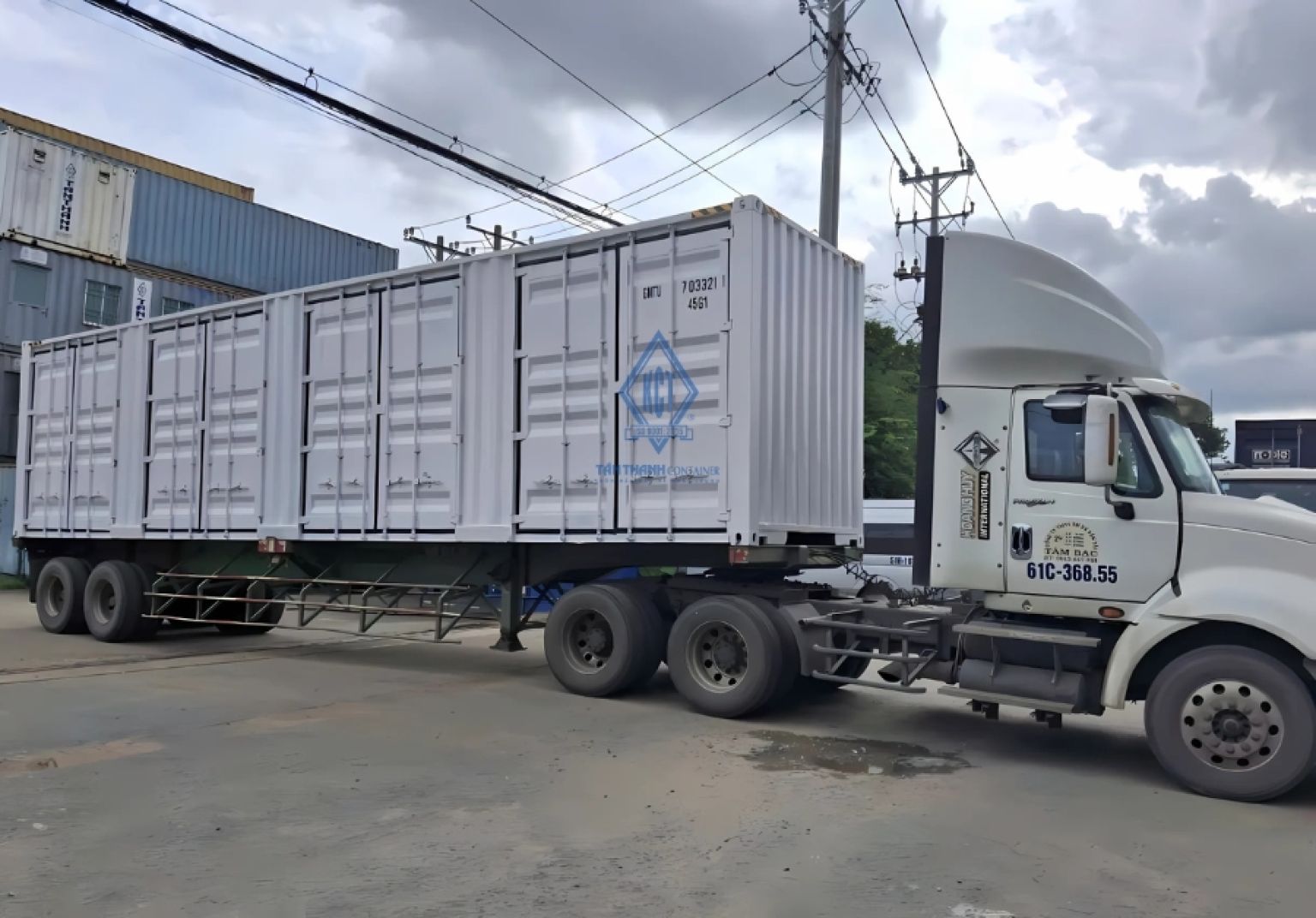 Xe container chở được bao nhiêu tấn? Chi tiết từng loại