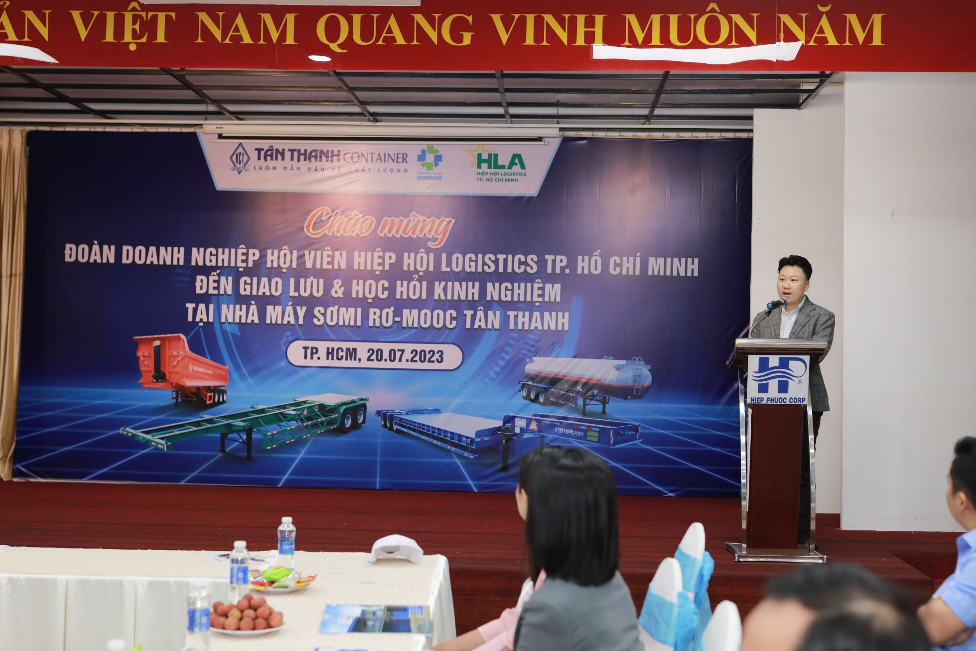 Hội viên Hiệp hội Logistic TP. Hồ Chí Minh đến giao lưu & học hỏi kinh nghiệm tại nhà máy sản xuất Sơmi Rơ-mooc Tân Thanh