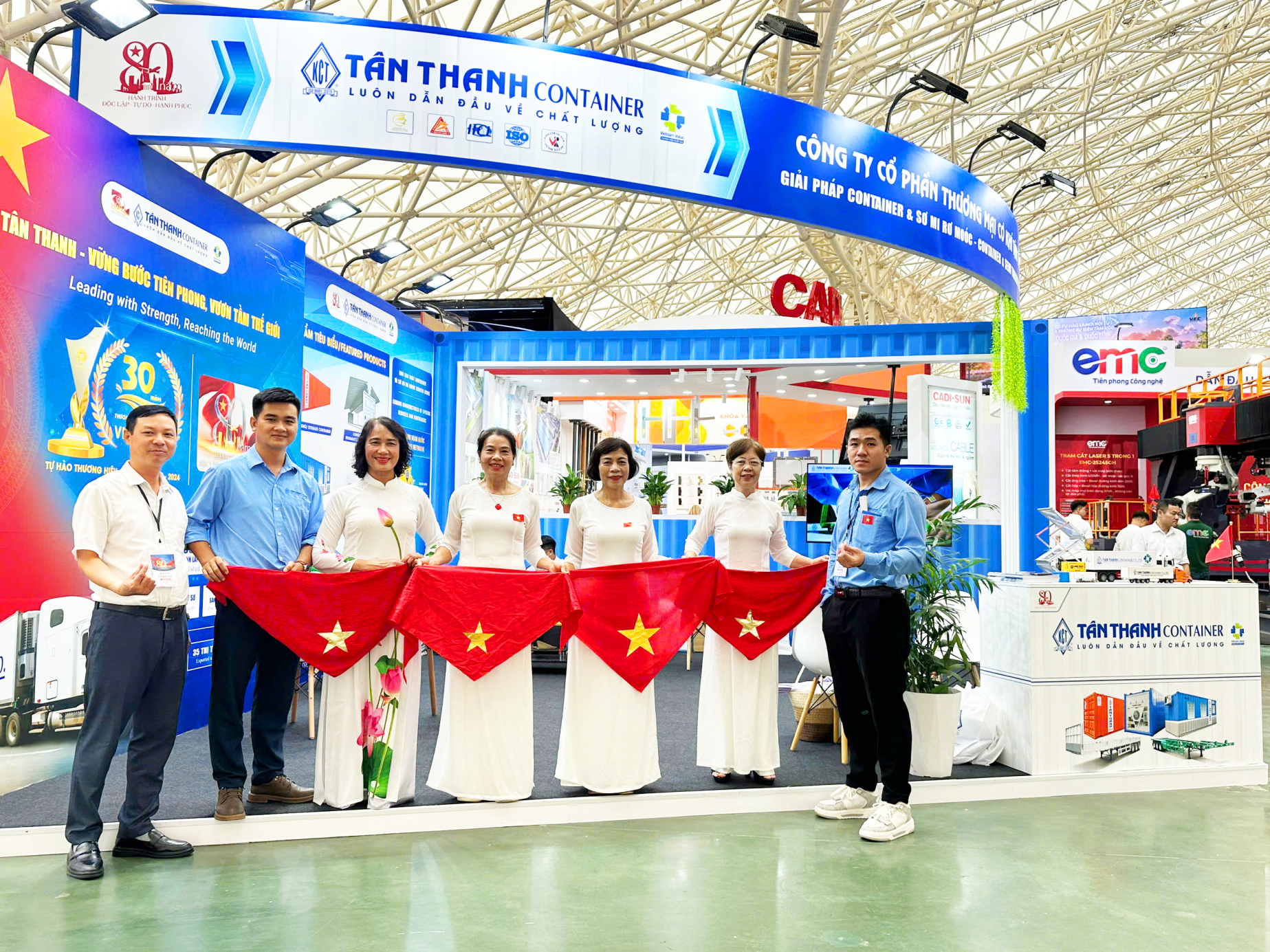 Tân Thanh Container Tại Triển Lãm Thành Tự Quốc Gia A80
