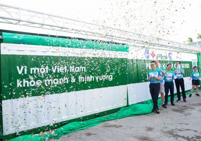Providing Container Clinic for the program "Prosperous Vietnam"
