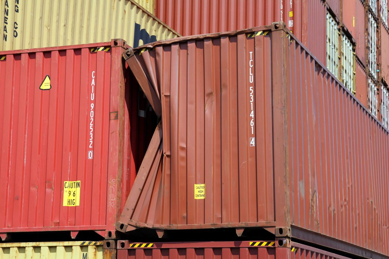 6 lỗi hư hỏng container thường gặp & cách khắc phục
