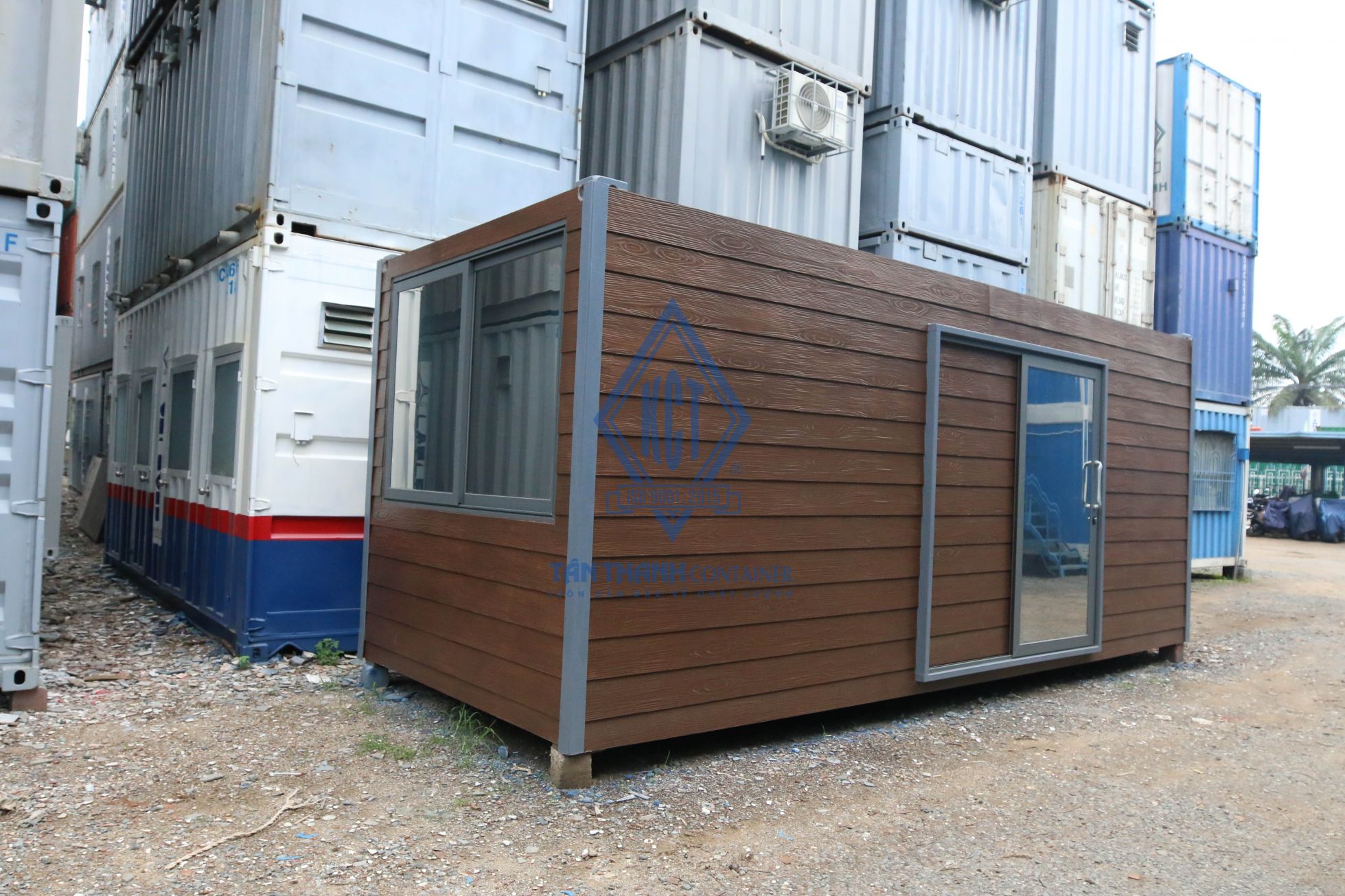 Nhà container giá rẻ 50 triệu tiện nghi