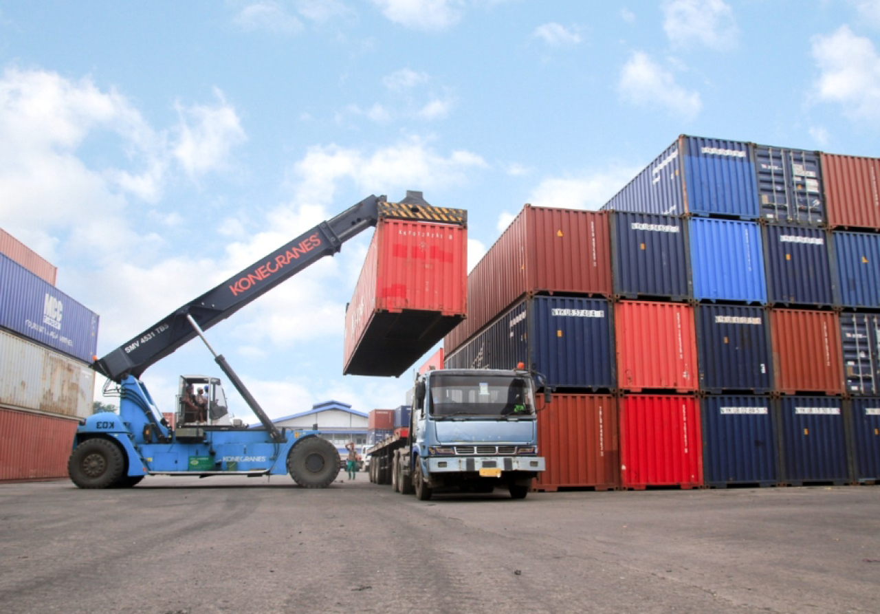 Vận chuyển container là gì? Hiểu đúng để tối ưu chi phí