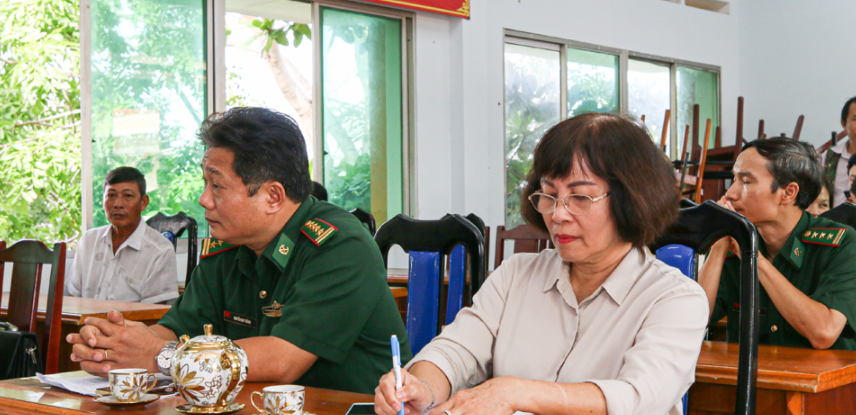 Tan Thanh supports with funding to build houses of love for poor households