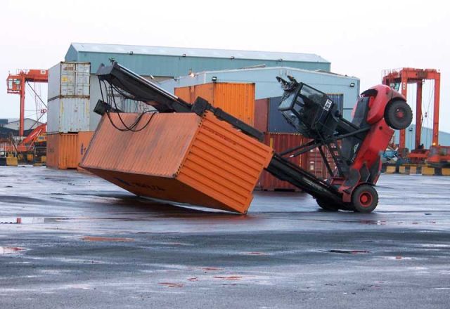 Tìm hiểu nguyên nhân chính gây hư hỏng container