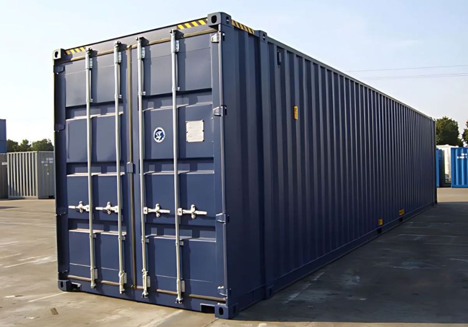 Container chở hàng bách hoá là gì? Phân loại & Ưu điểm