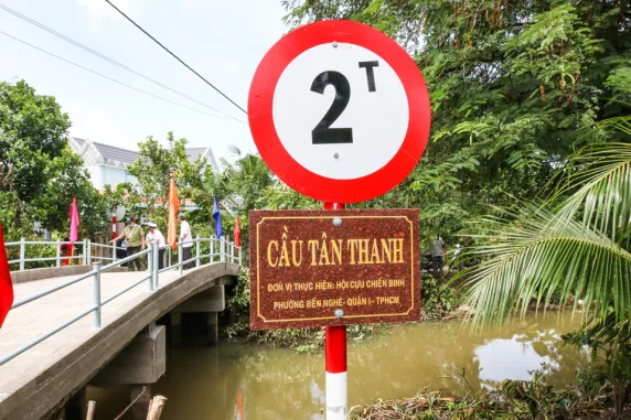 Tan Thanh built a bridge for a rural area in Tien Giang